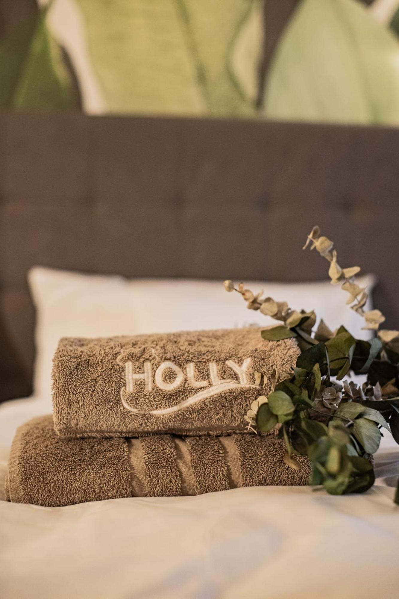 Holly Gmbh